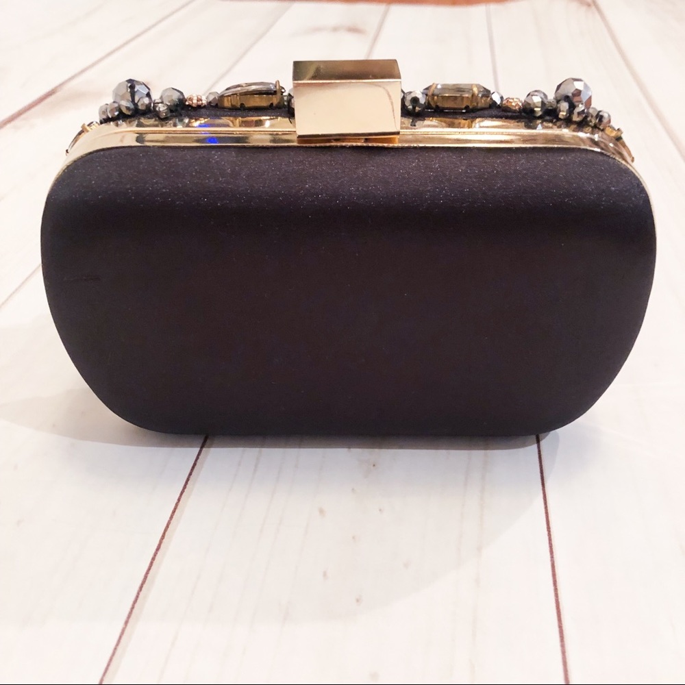 Beaded Clutch with Removable Strap - Picture 4 of 6